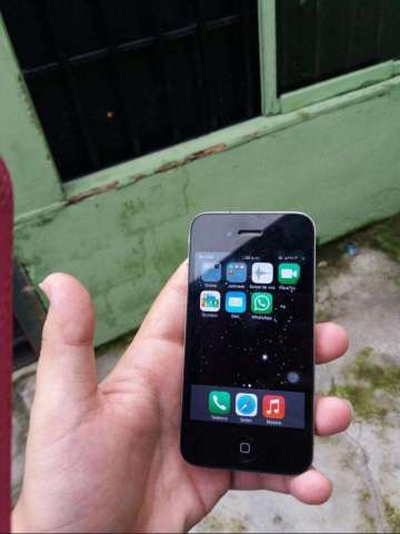 iPhone 4 iPhone 4