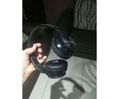 Audífonos Bluetooth Y Parlante Bluetooth