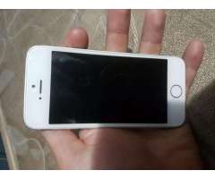 Iphone 5s de 16gb tiene un pequeño golpe en la pantalla funciona excelente