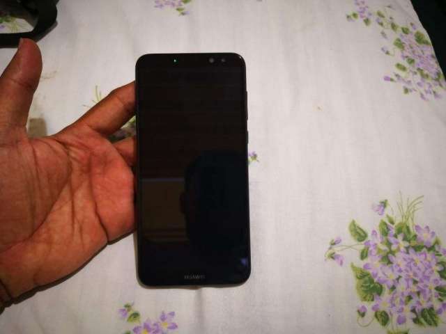 Huawei Mate 10 Lite Huawei Mate 10 Lite