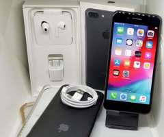 Iphone 7 plus de 128gb completo en caja excelente estado con 2 estuches&#x21;