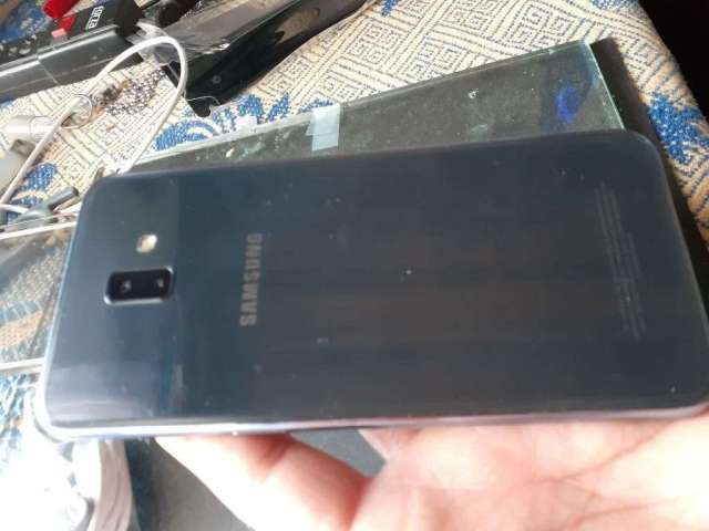 Samsung Galaxy J6 Samsung Galaxy J6