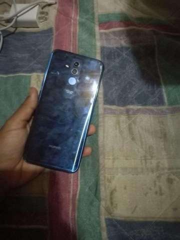 Huawei Mate 20 Lite con Desgaste Huawei Mate 20 Lite con Desgaste