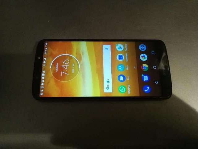 Moto E5 Plus Moto E5 Plus