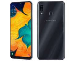Samsung Galaxy A30 Lte 4 G 3 Gb Ram 32 Gb Pant 6.4 Celmascr