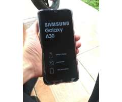 Samsung Galaxy A30 &#x28;Nuevo, con Garantía&#x29;