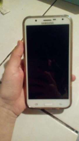 J7 2015 J7 2015
