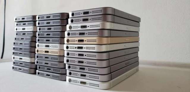 Iphone 5s y SE para repuestos en todos los colores, también vendemos pantallas, bater&ia... Iphone 5s y SE para repuestos en todos los colores, también vendemos pantallas, bater&ia...