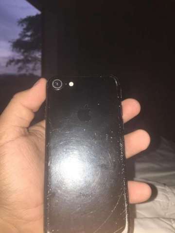 Iphone 7 para reparar ( solo es de cambiar la pantalla )